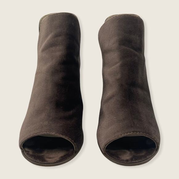 Steve Madden Kaitt Brown Velvet Velour Fabric Peep Toe 3.5” Stacked Block Heel 9 - Picture 2 of 8